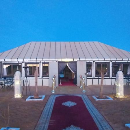 Sahara Luxury Camp Vip Hotel เมอร์ซูกา ภายนอก รูปภาพ