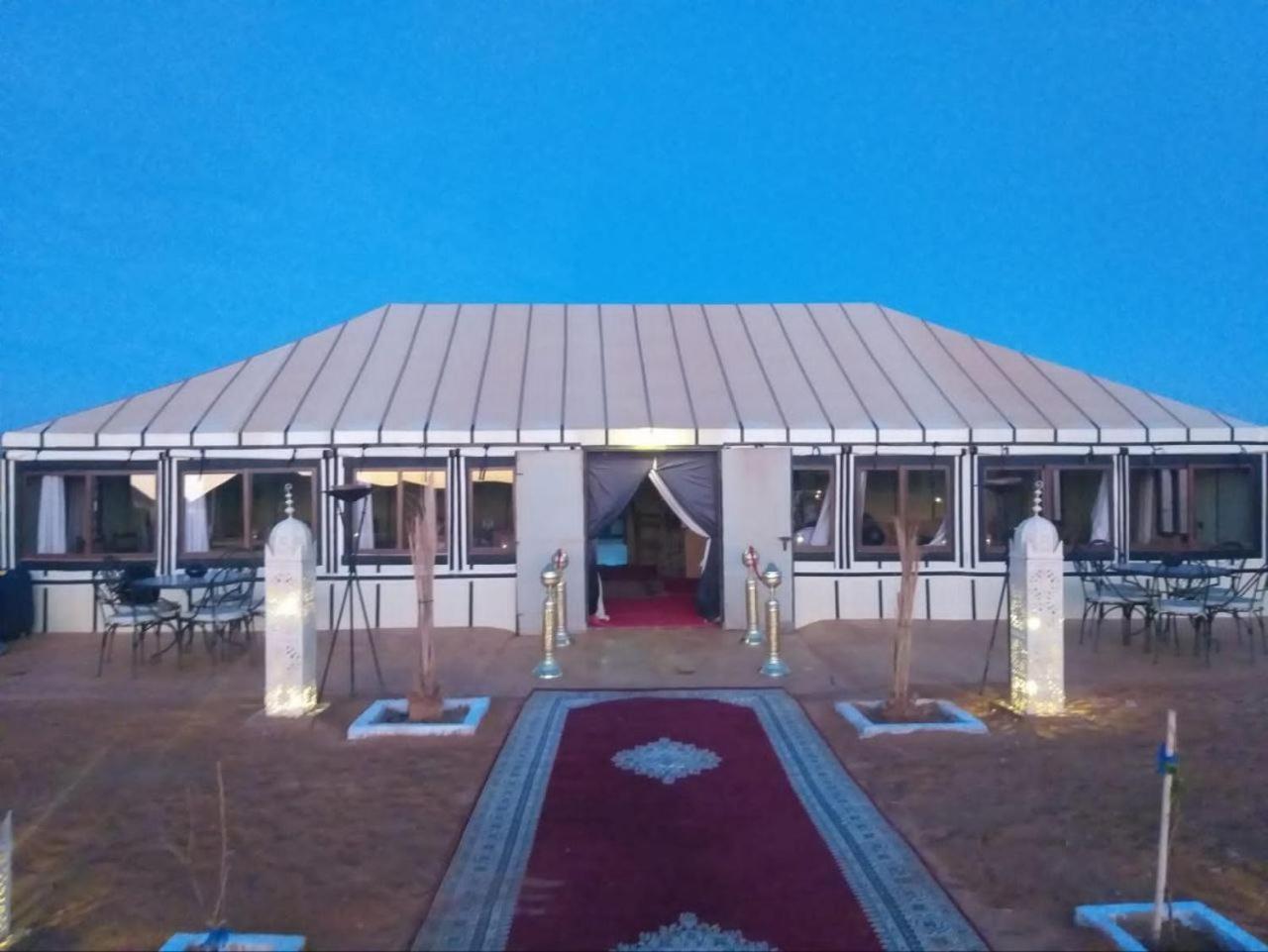 Sahara Luxury Camp Vip Hotel เมอร์ซูกา ภายนอก รูปภาพ