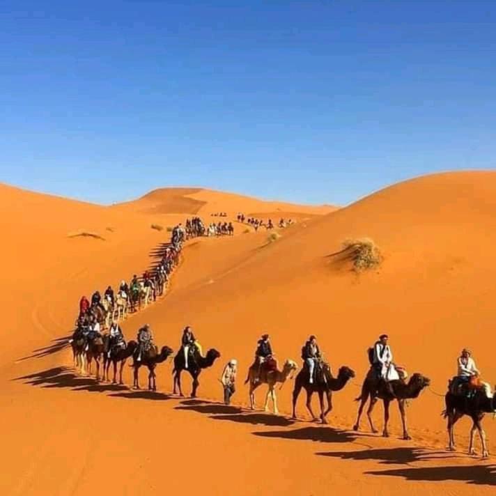 Sahara Luxury Camp Vip Hotel เมอร์ซูกา ภายนอก รูปภาพ
