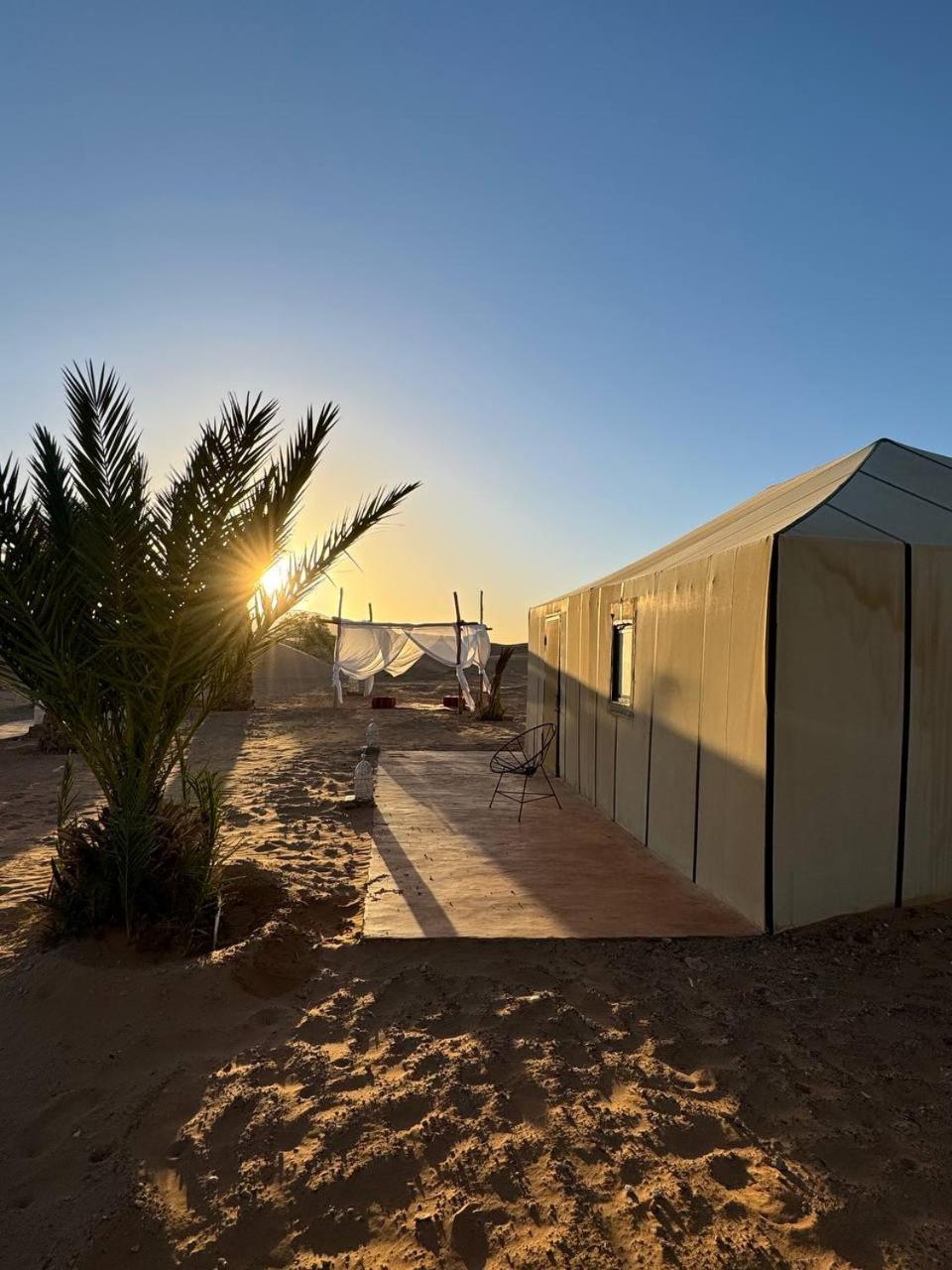 Sahara Luxury Camp Vip Hotel เมอร์ซูกา ภายนอก รูปภาพ